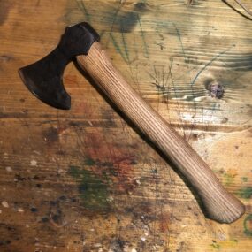 Handgeschmiedete Axt